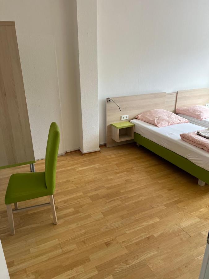 Waffel Cafe Hostel Monteurwohnung Ferienwohnung Kassel Esterno foto