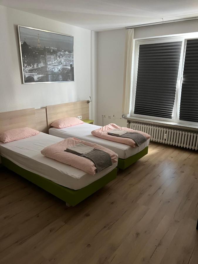 Waffel Cafe Hostel Monteurwohnung Ferienwohnung Kassel Esterno foto
